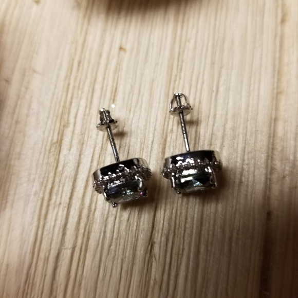 Gorgeous Rainbow Topaz Cushion cut earrings - Picture 4 of 8